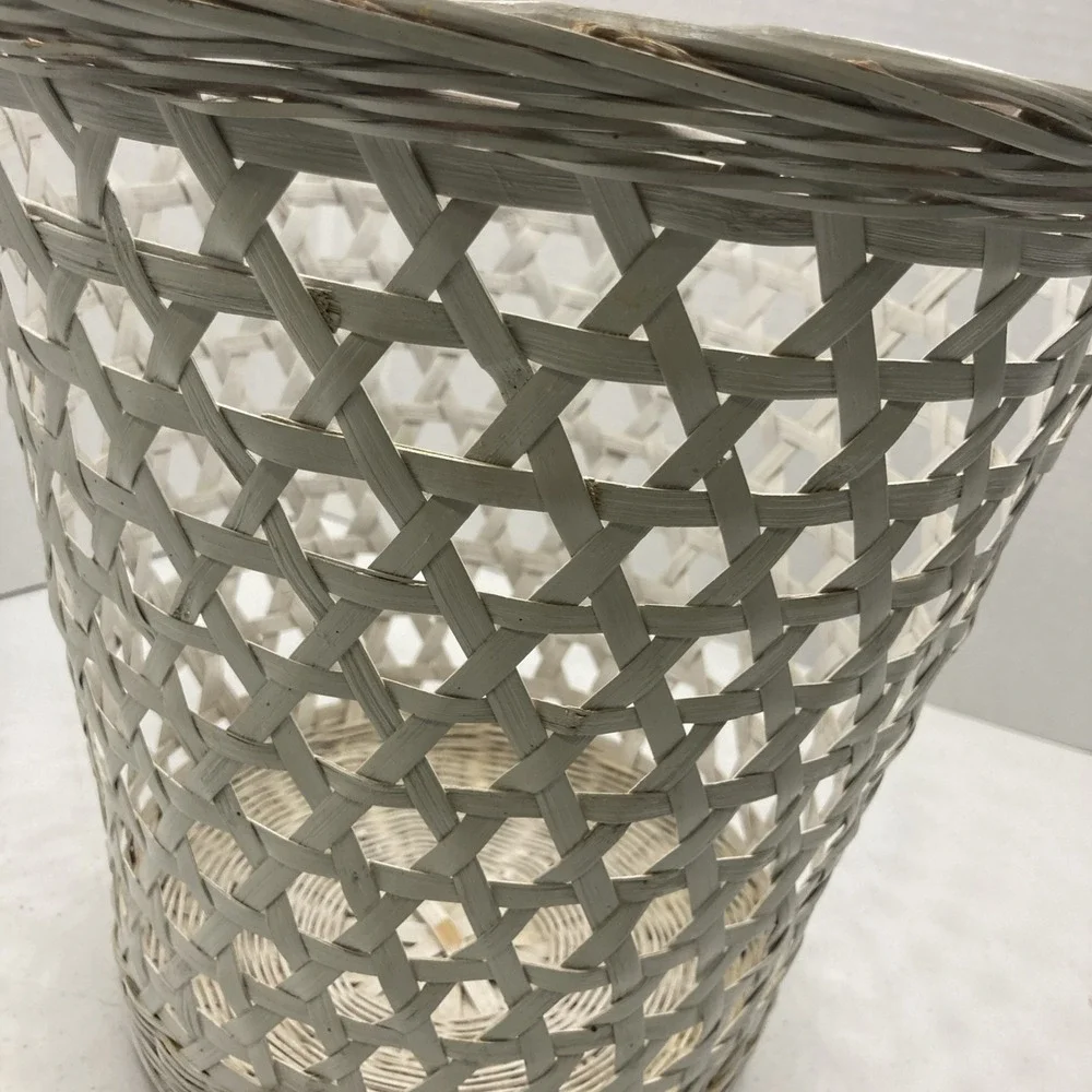 Vtg White Wicker Rattan Wastebasket Trash Can Bathroom Bedroom Cottage Boho